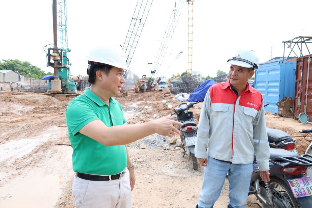 tiến độ dự án the collection 688